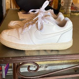 Nike Burroughs size 6.5Y